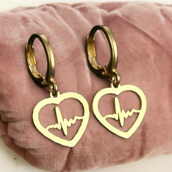 NEW 18K yellow gold plated heart w heartbeat hoop drop earrings jewelry B5A - Picture 3 of 3